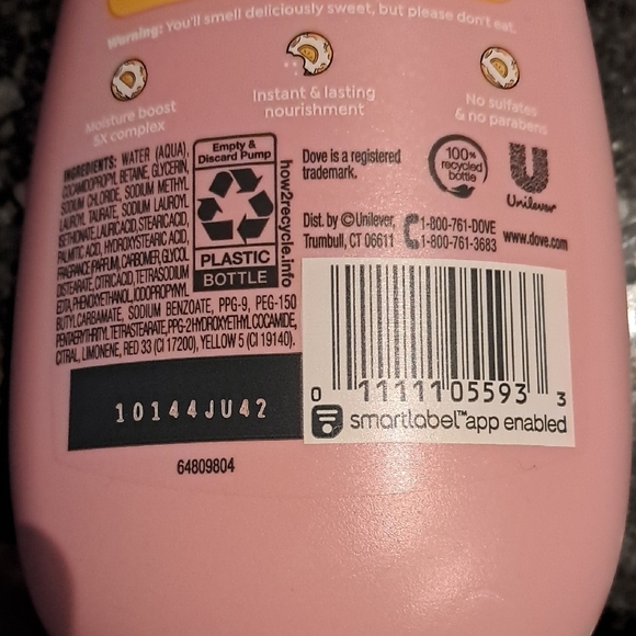 Dove x Crumbl Lemon Glaze Hand Wash - Picture 4 of 5